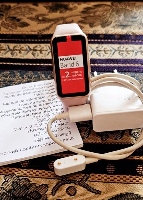 Продам Huawei band 6