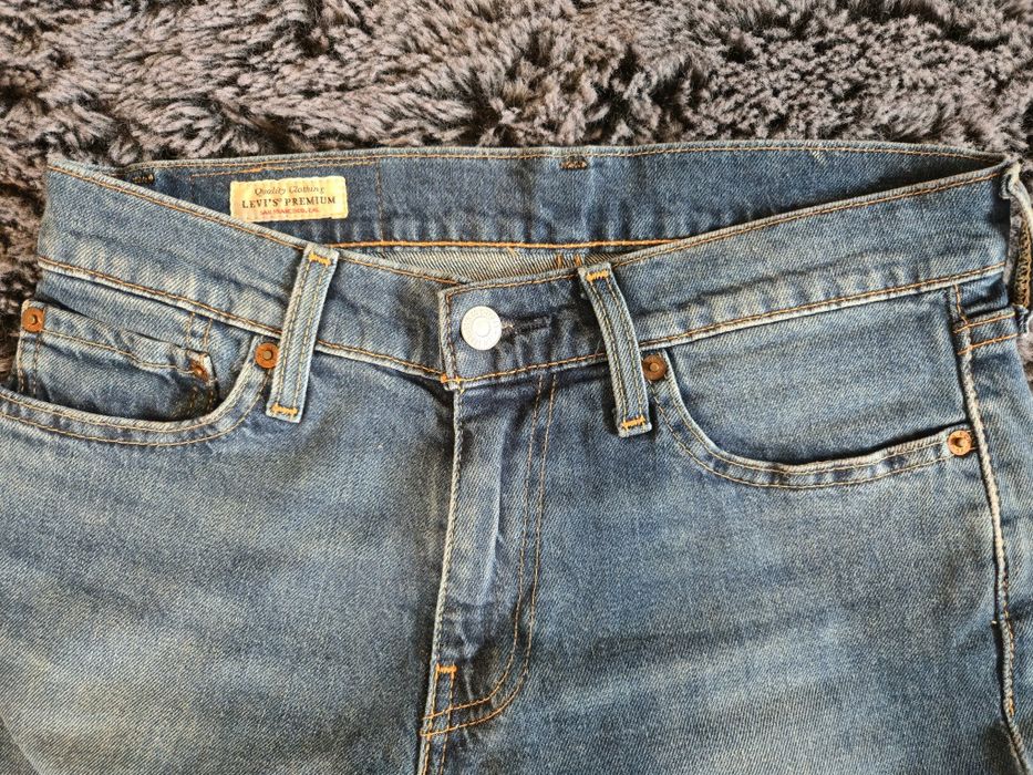 Оригинални дънки на (Levi's)
Раз