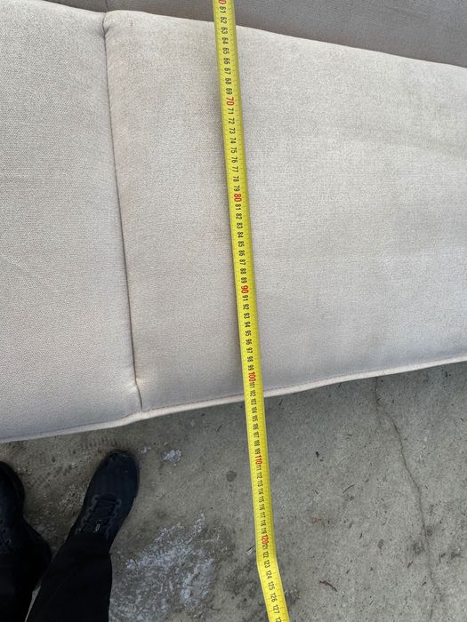 Бежов диван с функция сън