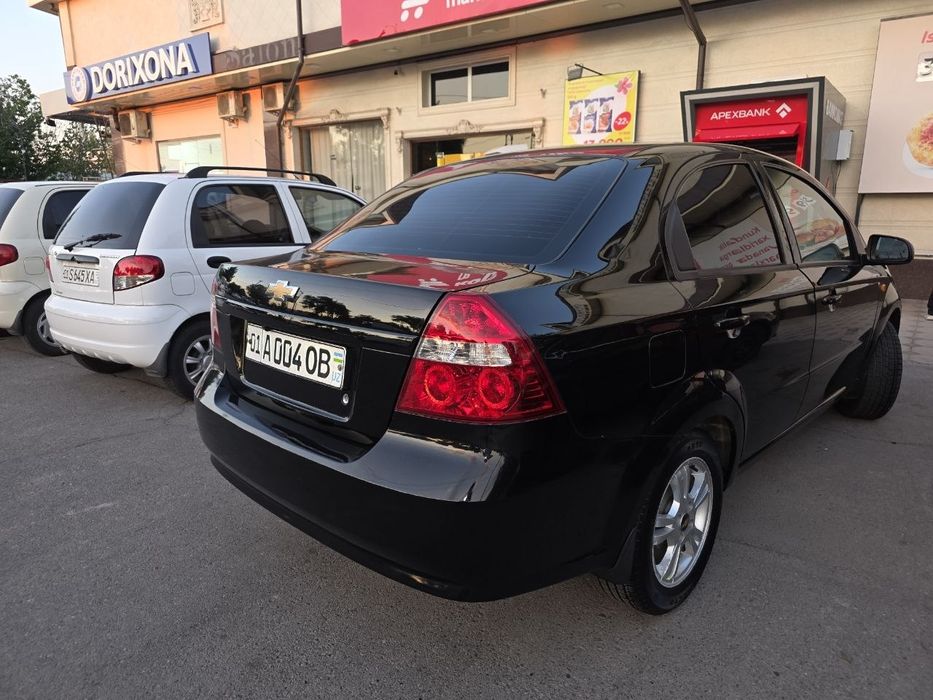 Sotiladi Nexia 3