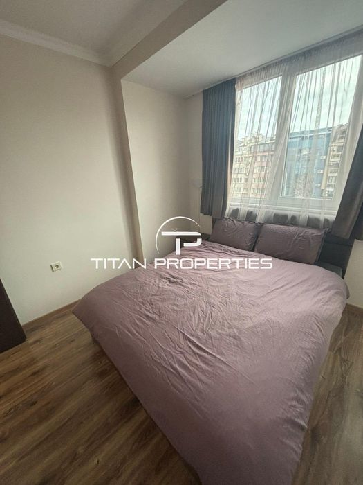 Дава се под наем Тристаен апартамент в Бургас, Център - 80 кв.м за 747.66 € - Снимка #2