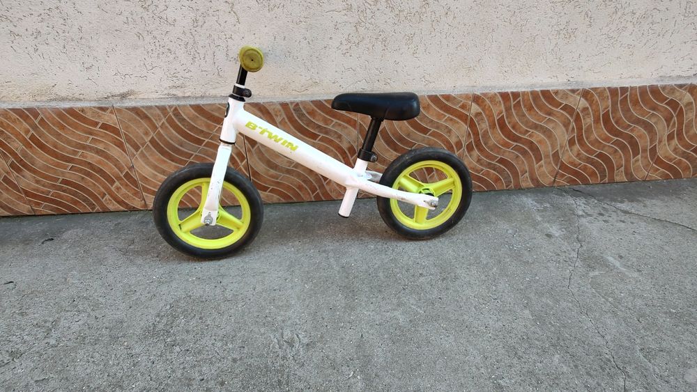 Vand bicicleta si trotineta