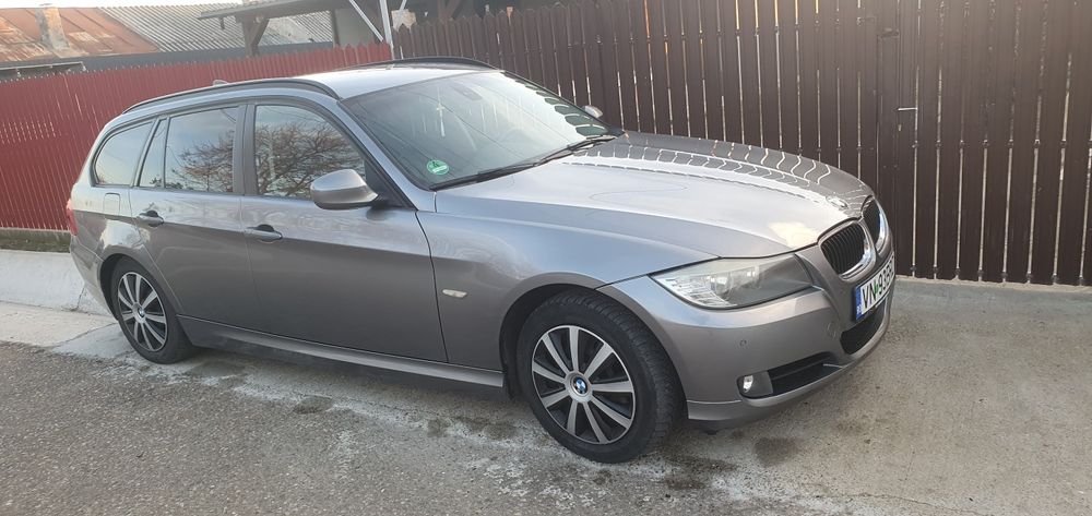 BMW 318 D   2012