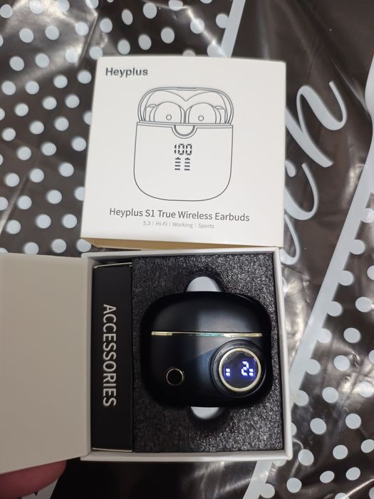 Наушник сатылады