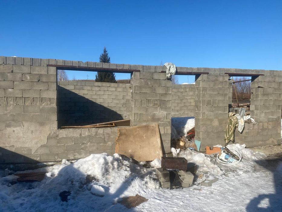 Продом дом на Батанике.