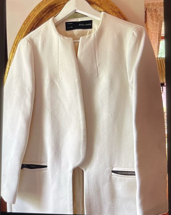 Pardesiu  Zara superb mărimea L