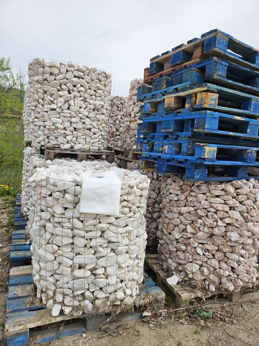 Piatra rotunjita gradina thassos  alba neagra  gri  decorativa gradina