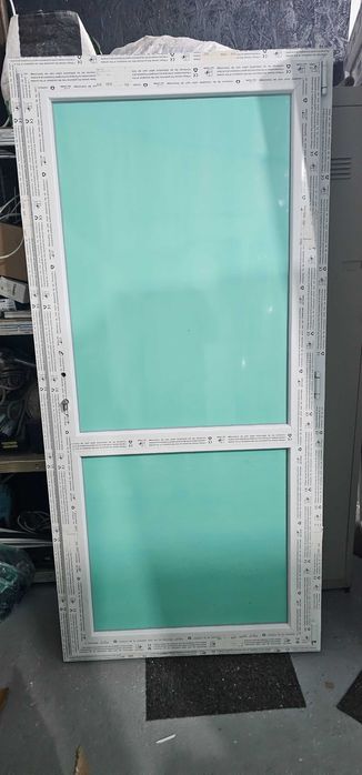 Usa termopan albă plina