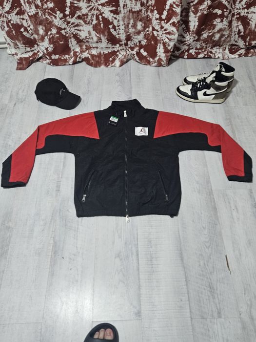 Geaca/Jacheta noua cu eticheta Jordan Flight