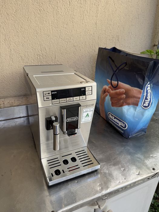 Espressor automat DeLonghi PrimaDonna XS De Luxe - stare foarte buna