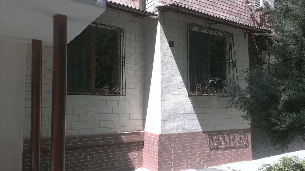 Денис. Балконы, кладка кирпича!