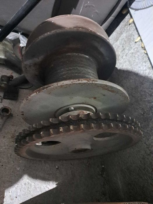 Лебедка за сондажна машина урб 1