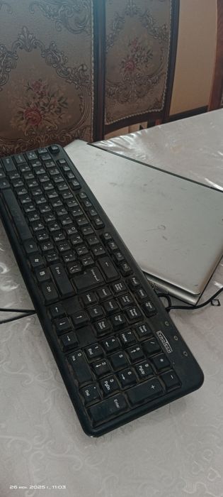 Старый ноутбук для запчасти