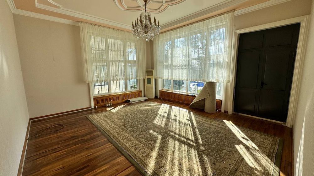 Elburus to'yhonasini ro'parasi Qo'yliq-6 15.6-sotok 15-hona Uy Sotilad