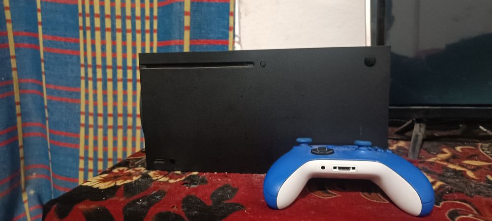 Продаю Xbox series X