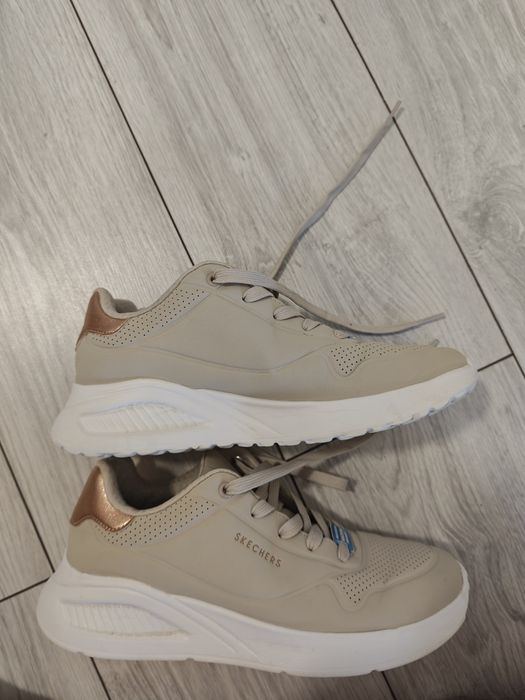Adidasi Skechers  nr. 38