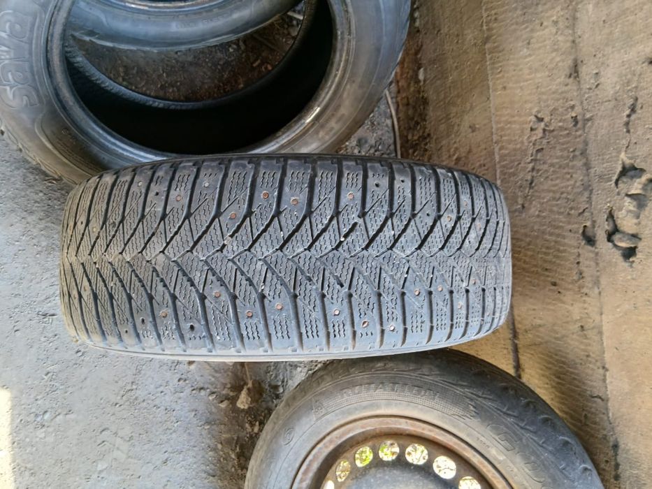 Продам зимние шины