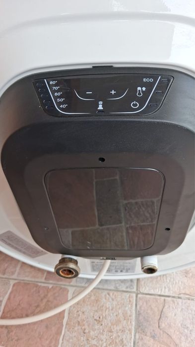 Boiler ariston 80 litri folosit un an