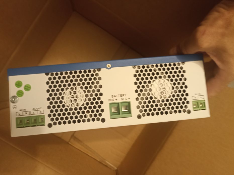 Invertor Easun 4000w, 24v, hibrid solar off grid MPPT