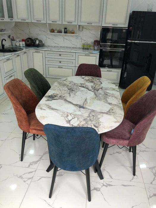 Uch qaxramonda uy sotiladi