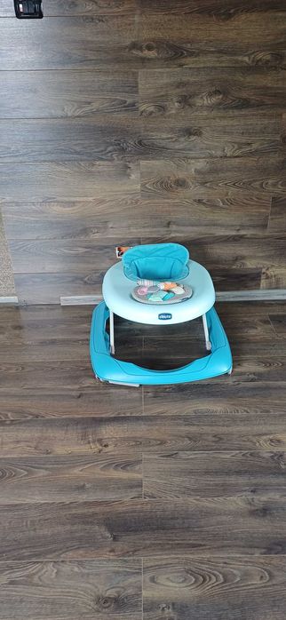 Carucior bebe , masa scaun auto premergator.