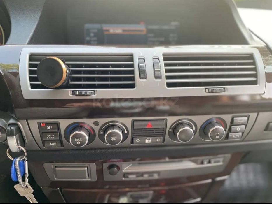 Бмв bmw 750 в отличном состоянии