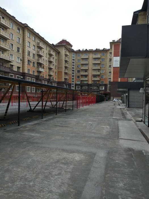 Продается возле Алайского рынка в GABUSе 4/6/7 и 4/7/7 по 164м2