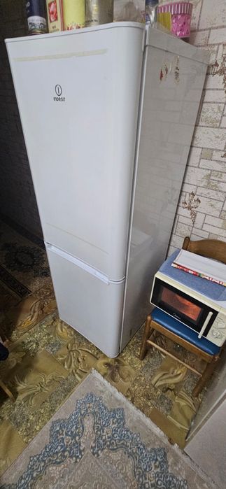 Продам холодильник
