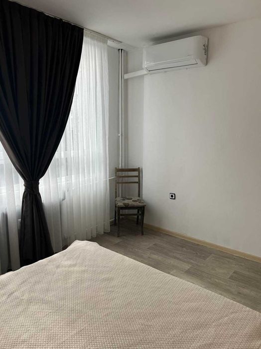 Тристаен апартамент на Центъра