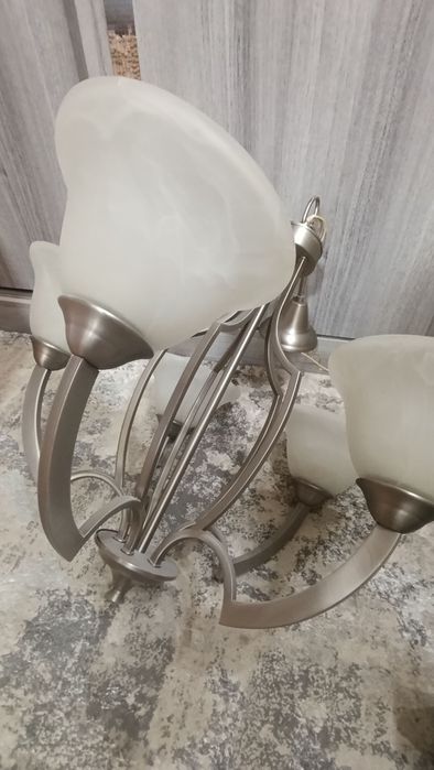 Срочно продается люстра