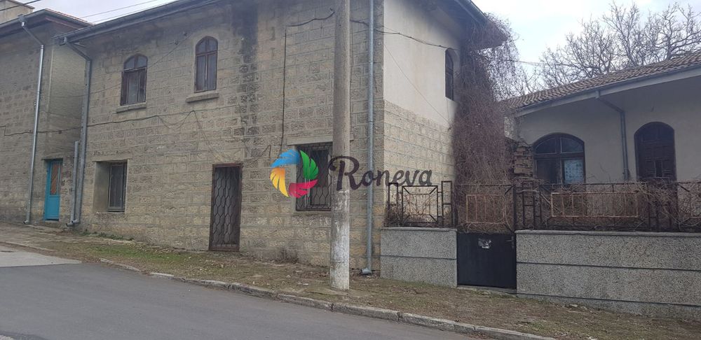 Къща в Варна, област-с.Добрина площ 500 цена 120000