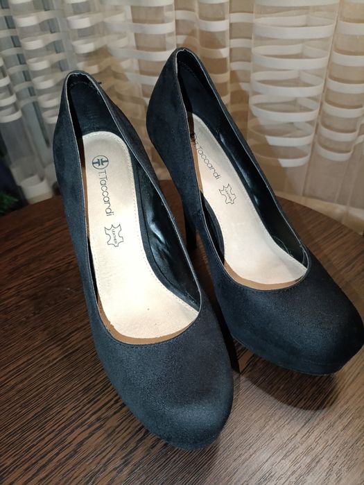 Туфли замшевые...