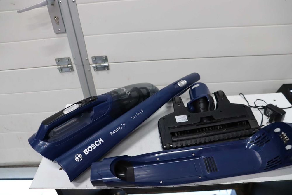 Bosch Home Appliances Readyy Series | 2 - 2в1 безжична акумулаторна прахосмукачка: прътова и настолна прахосмукачка, 16V захранване, вградени аксесоар