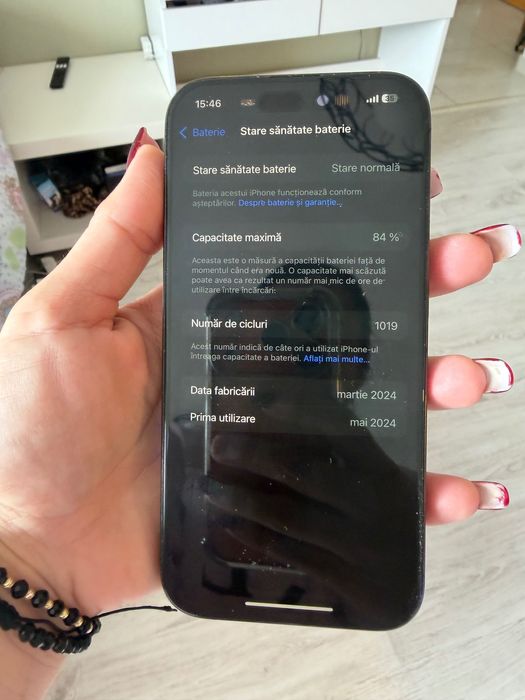 iPhone 15 Pro în stare foarte bună.