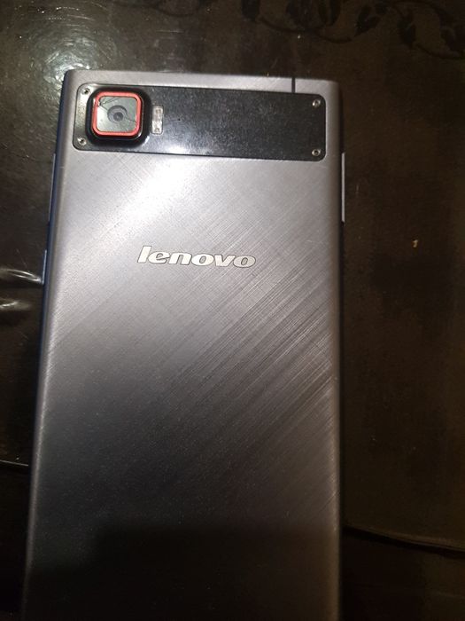 Продам телефон lenovo