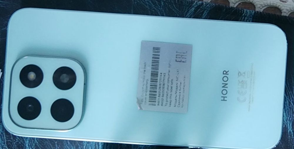 Honor 6c 4oy boʻldi xali yangi. Dakument karobka bor 100%