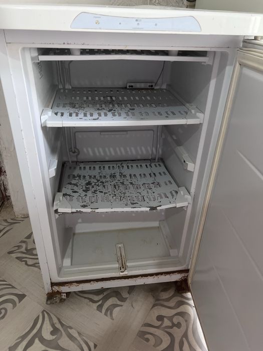Холодильник и морозильник