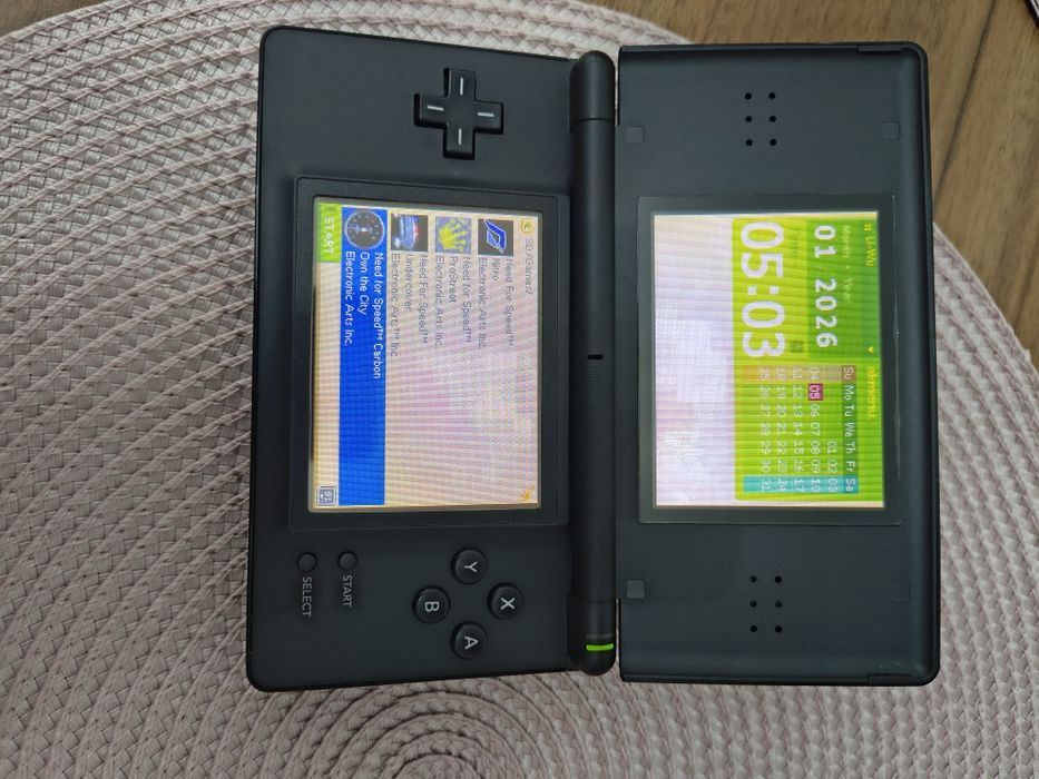 Nintendo DS Lite, cablu alimentare, modat card 64gb