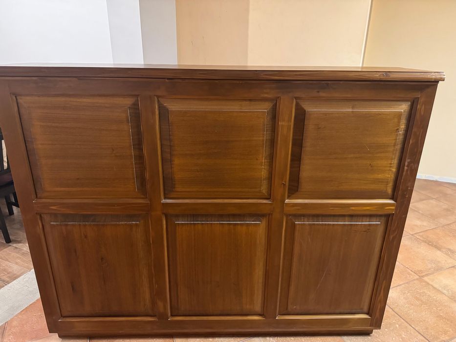 vand urgent dulap tip bar