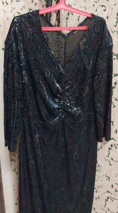 Женские нарядные платья