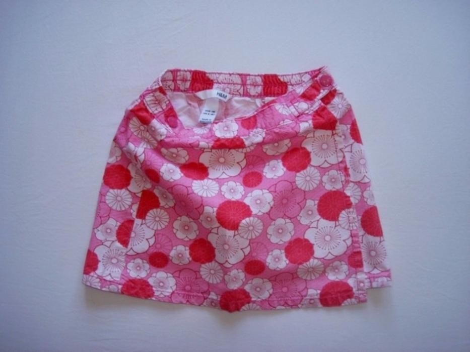 Маркова,на H&M детска пола,116 см.