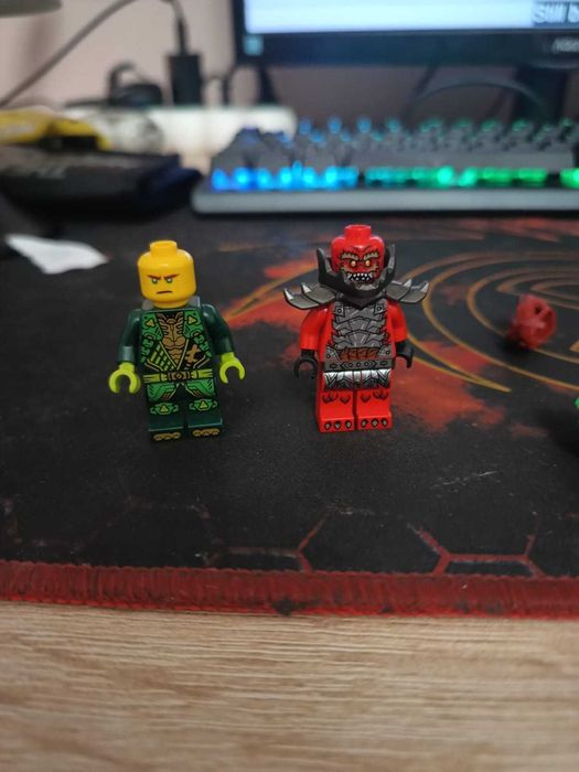 Lego Ninjago Mașină de curse a lui Lloyd