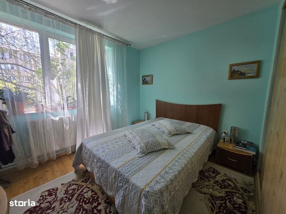 Apartament cu 3 camere de vanzare - B dul 1 Mai — fotografia 3
