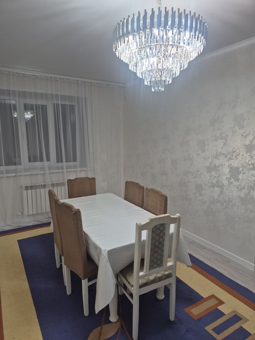 Стол со стульями