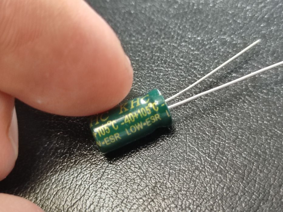 Кондензатори / Електроника / CBB22 - 145J 400V / KHC 47mf 50V