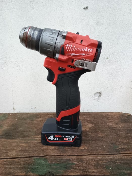 Filetanta milwaukee m12 fpd2 cu baterie de 4 amperi