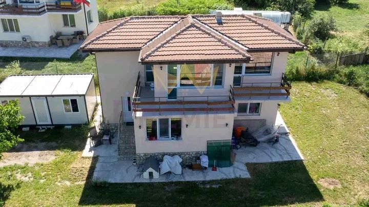 Дава се под наем Къща в с. Бенковски, Област Варна - 113 кв.м за 765 € - Снимка #3