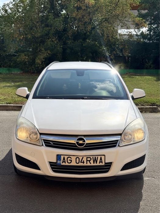 Opel Astra H 1.7 CDTI 110CP 2009 EcoFlex - Navigație mare, Faruri/Ștergatoare automate