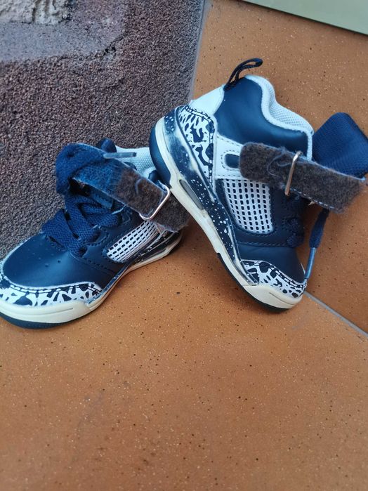 Pantofi sport mărimea 20