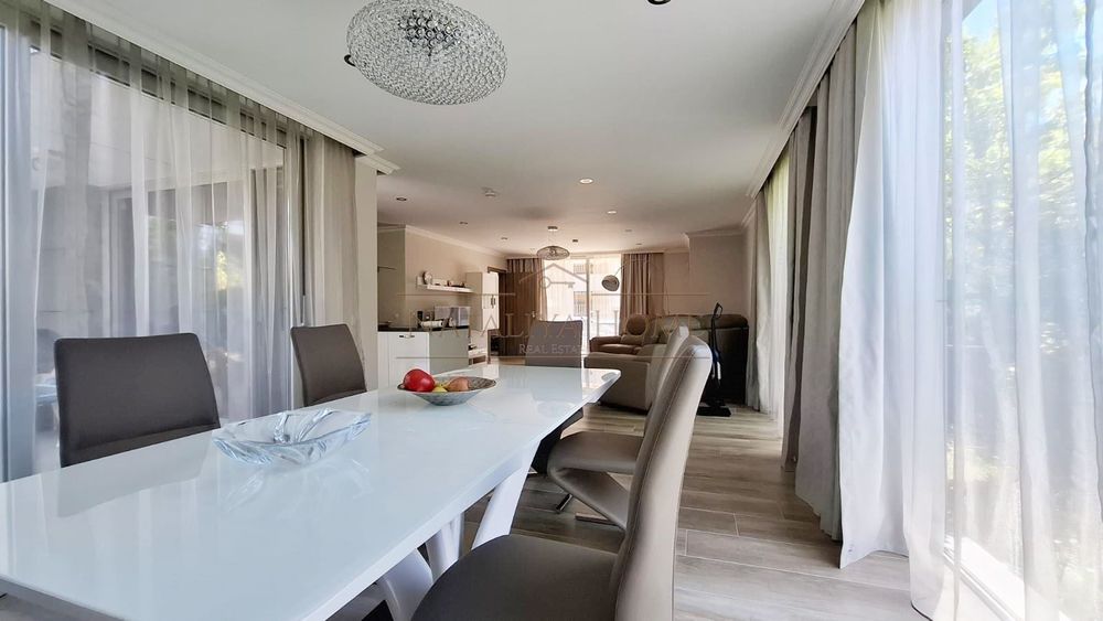 Продава се Къща в Бургас, Сарафово - 200 кв.м за 2750 €/кв.м - Снимка #4